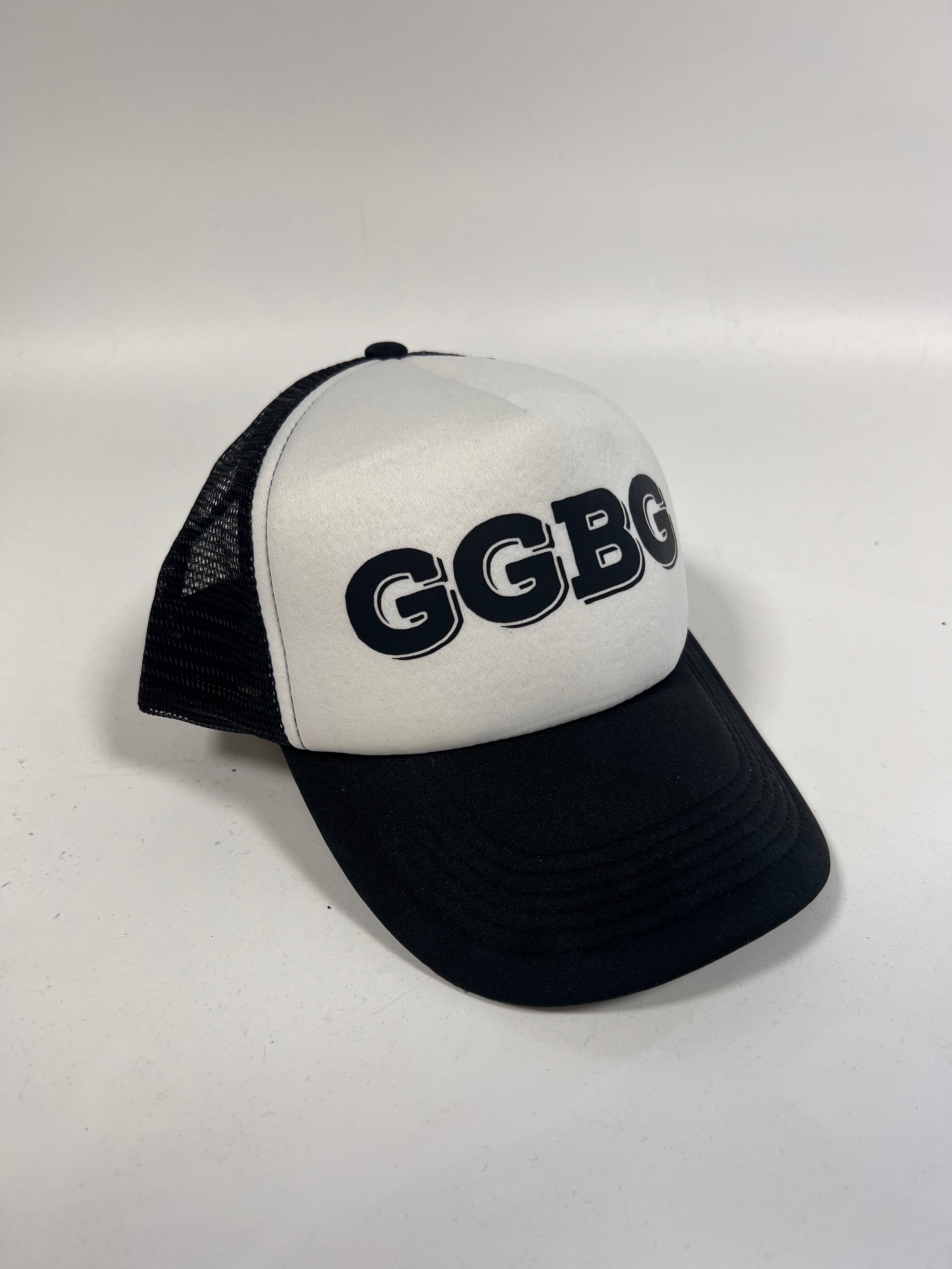 Cappello GGBG bianco e nero, cappello trucker con stampa GGBG