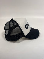 Cappello GGBG bianco e nero, cappello trucker con stampa GGBG