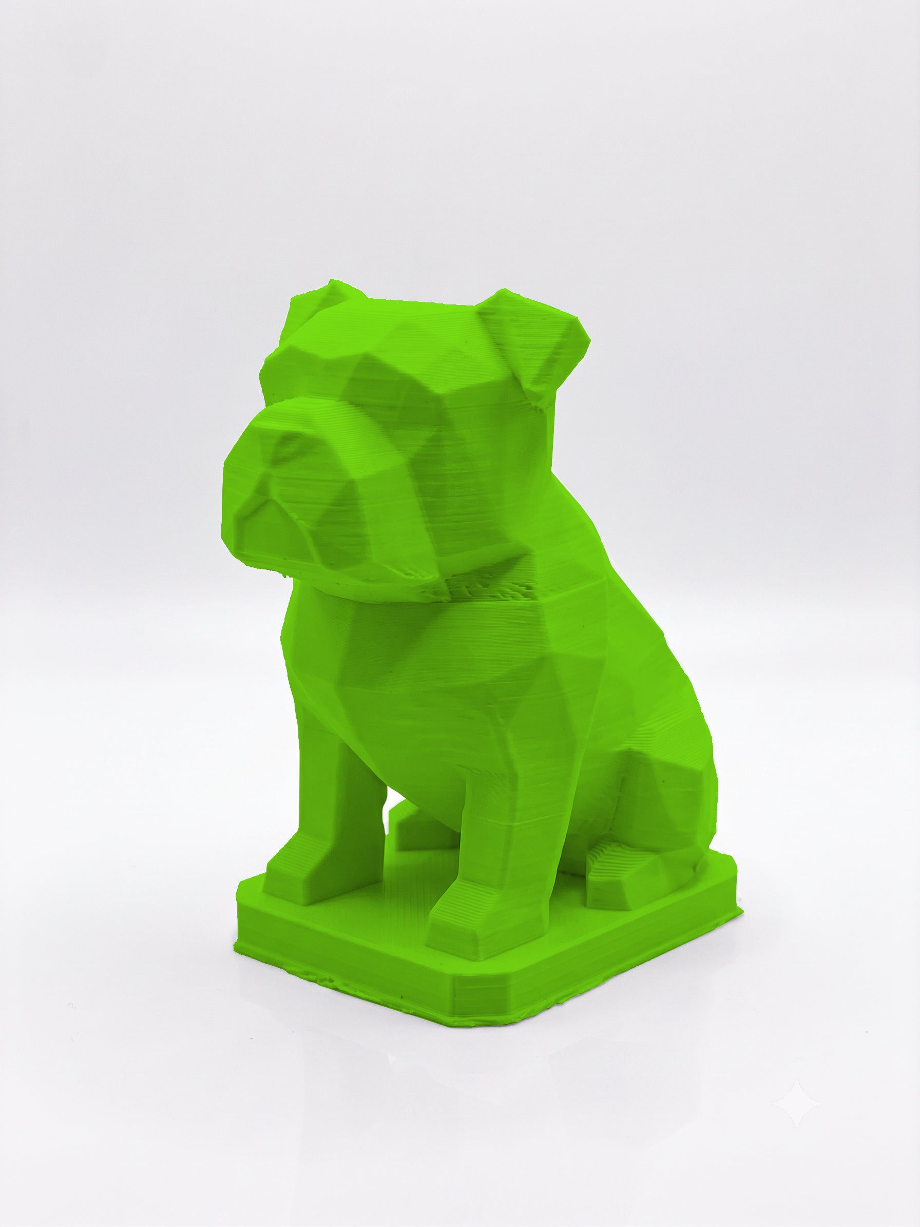Statuina bulldog verde in stampa 3D PLA, totem animale low-poly da collezione