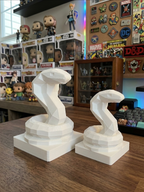 Statuina cobra low-poly, totem animale stampato in 3D made in Italy