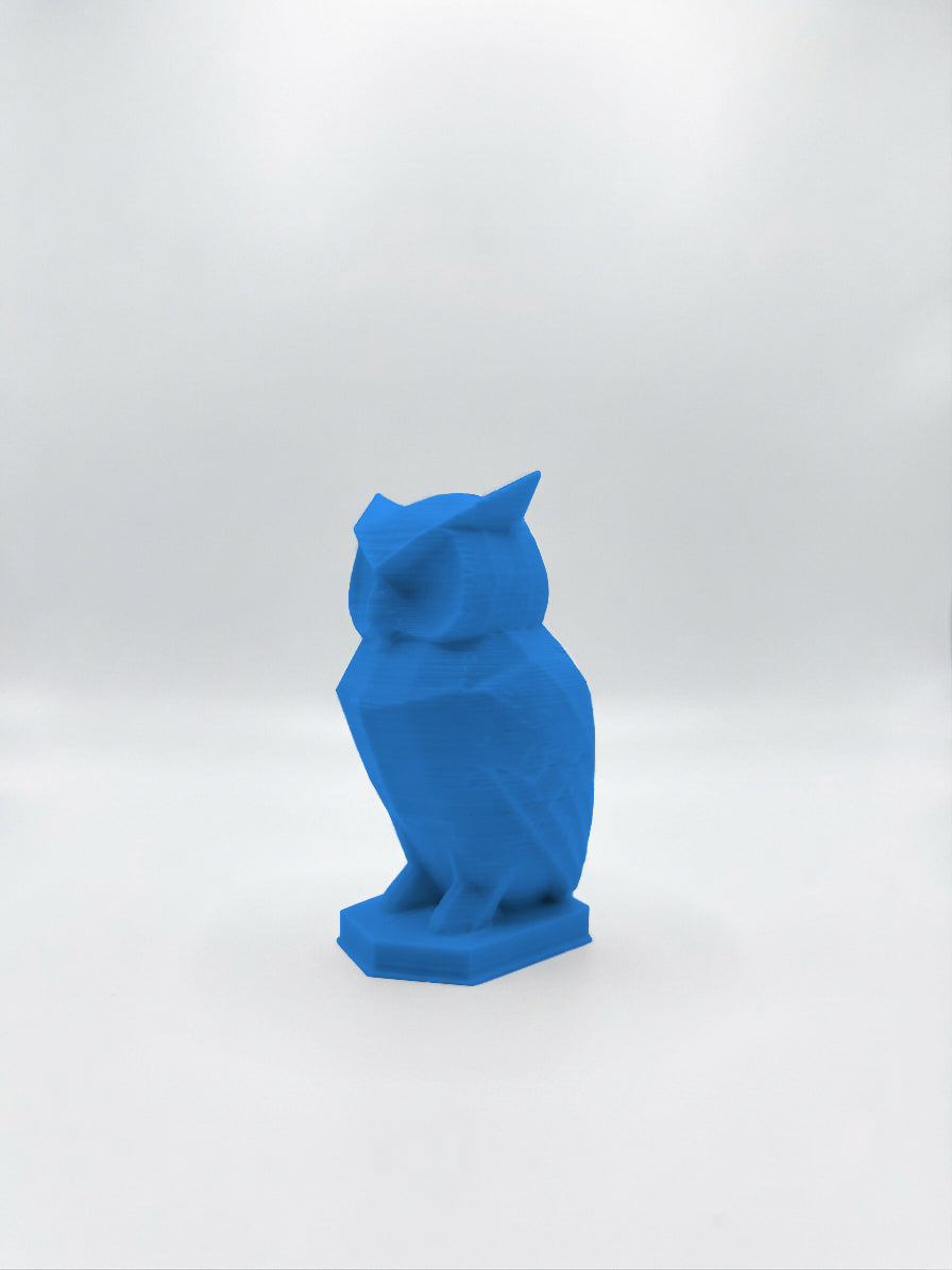 Statuina gufo blu in stampa 3D PLA, totem animale low-poly da collezione