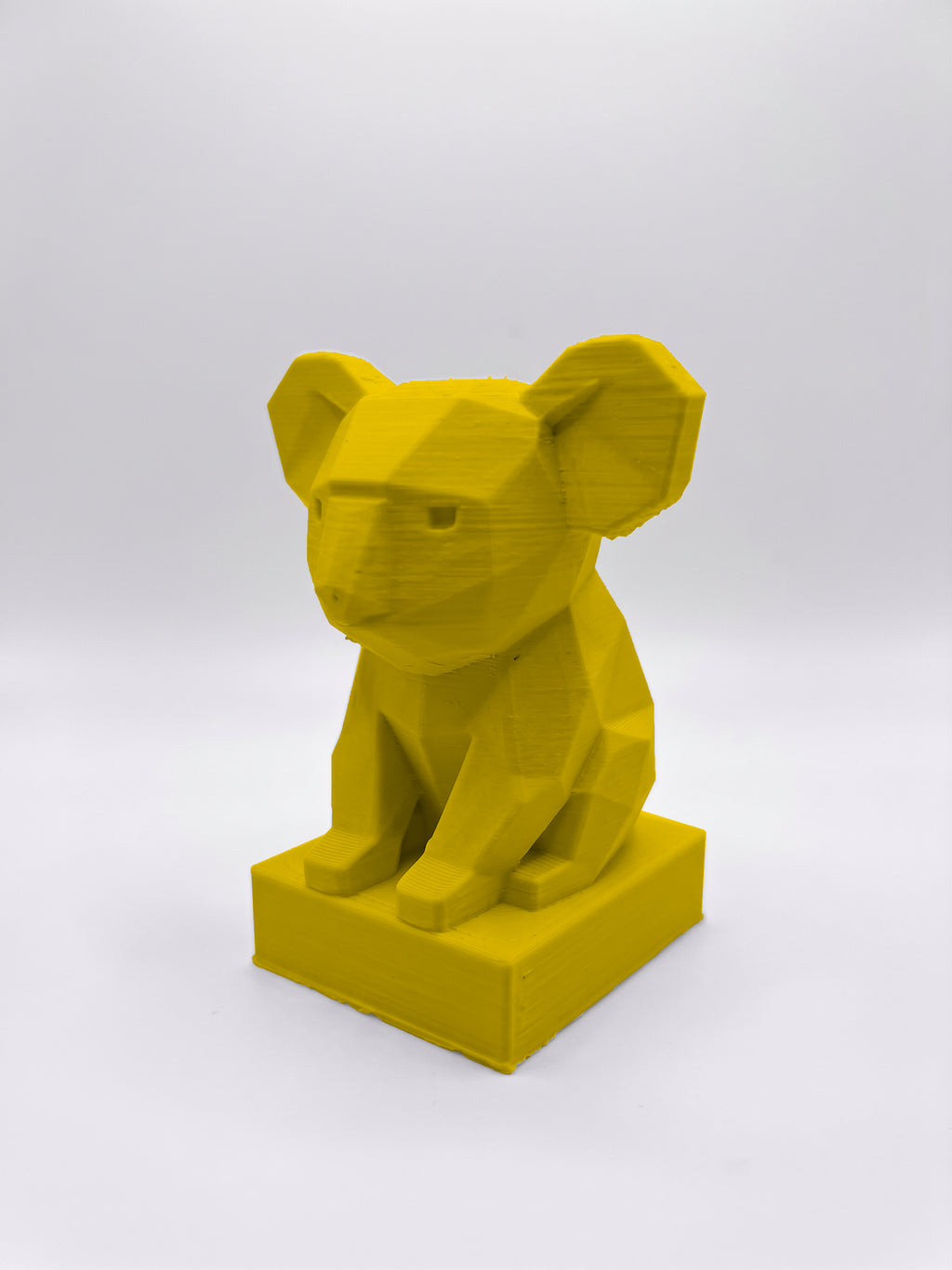 Statuina koala giallo in stampa 3D PLA, totem animale low-poly da collezione