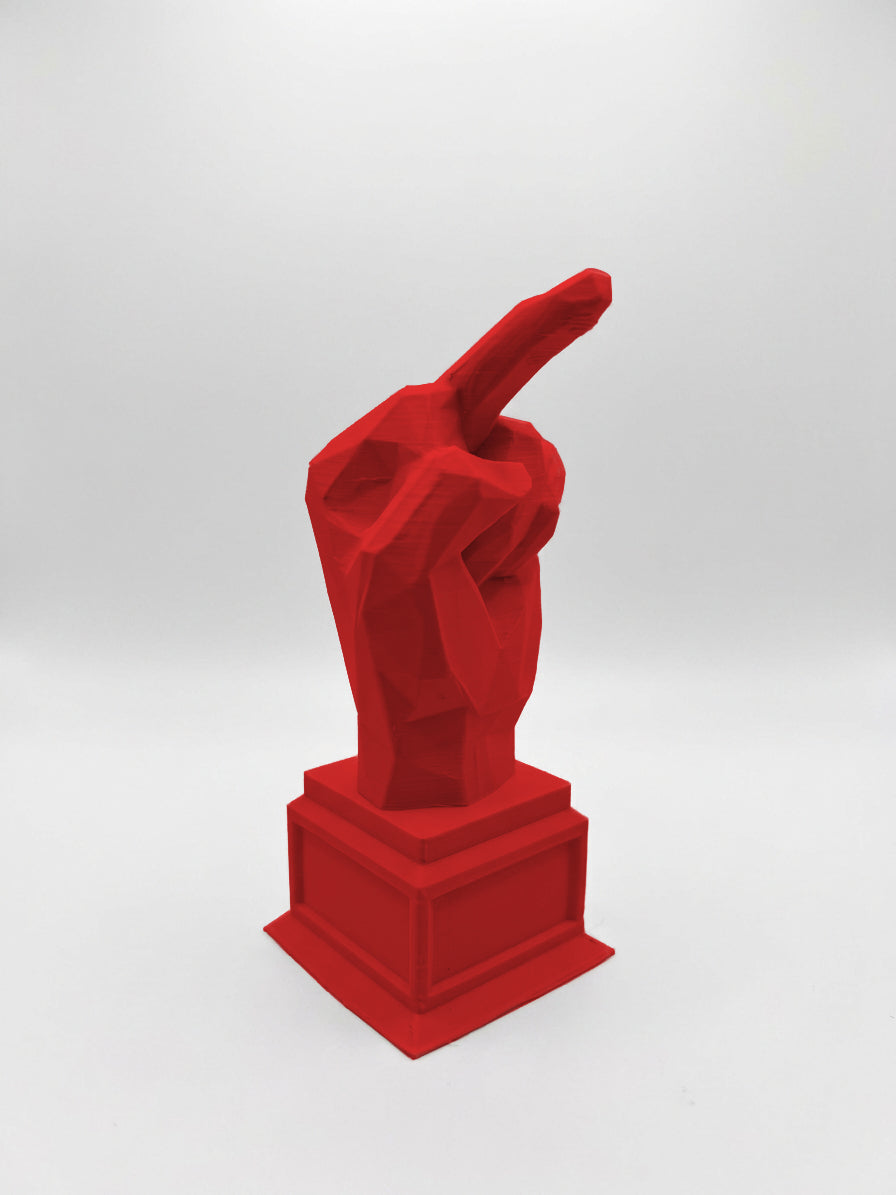 Statuina mano con dito medio rosso in stampa 3D PLA, regalo ironico da scrivania low-poly
