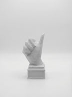 Statuina mano con pollice in su bianco in stampa 3D PLA, soprammobile da scrivania low-poly