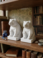 Statuina orso in stampa 3D come soprammobile da scrivania, design low-poly
