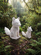Dettaglio della finitura low-poly della statuina panda rosso stampata in 3D in PLA