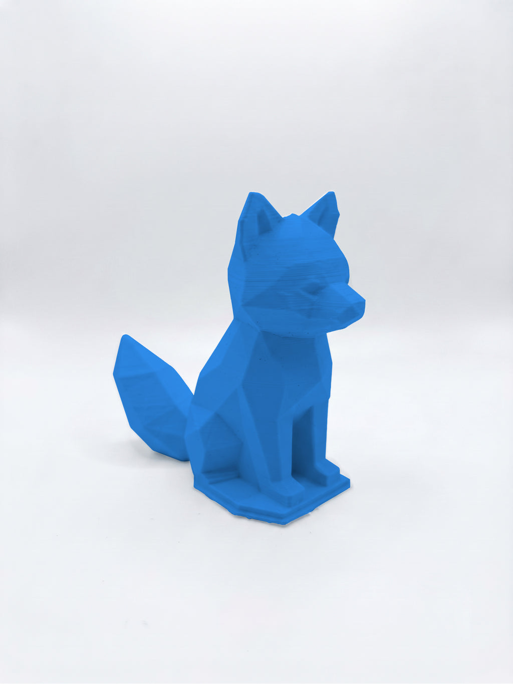 Statuina panda rosso blu in stampa 3D PLA, totem animale low-poly da collezione