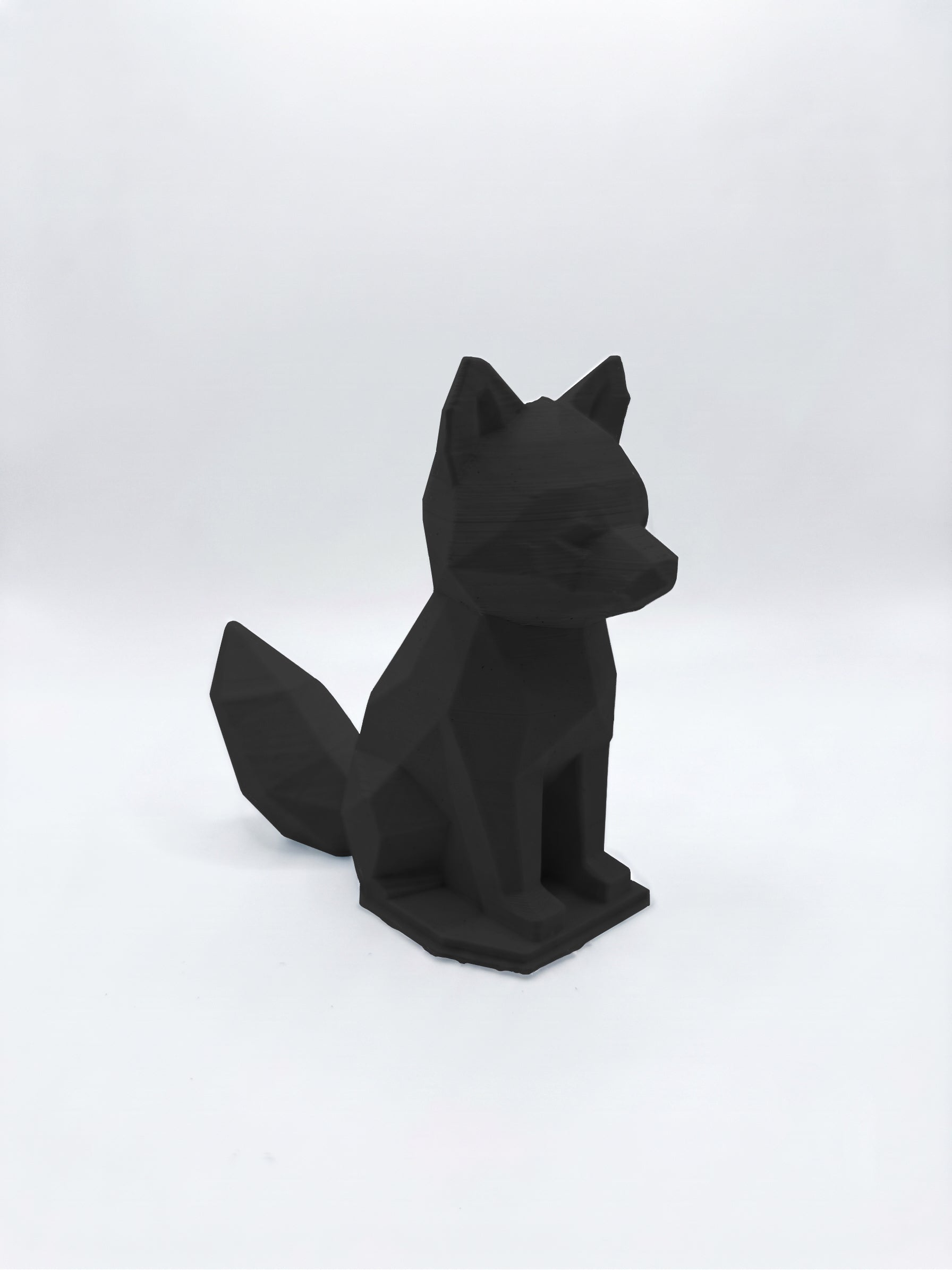 Statuina panda rosso nero in stampa 3D PLA, totem animale low-poly da collezione