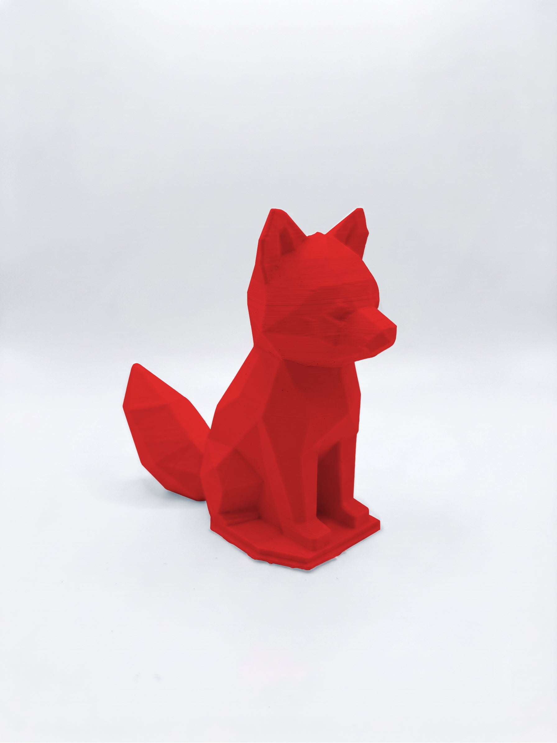 Statuina panda rosso rosso in stampa 3D PLA, totem animale low-poly da collezione