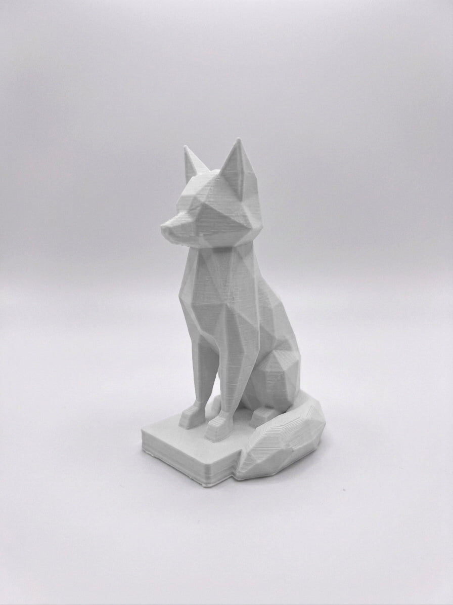 Statuina volpe bianco in stampa 3D PLA, totem animale low-poly da collezione